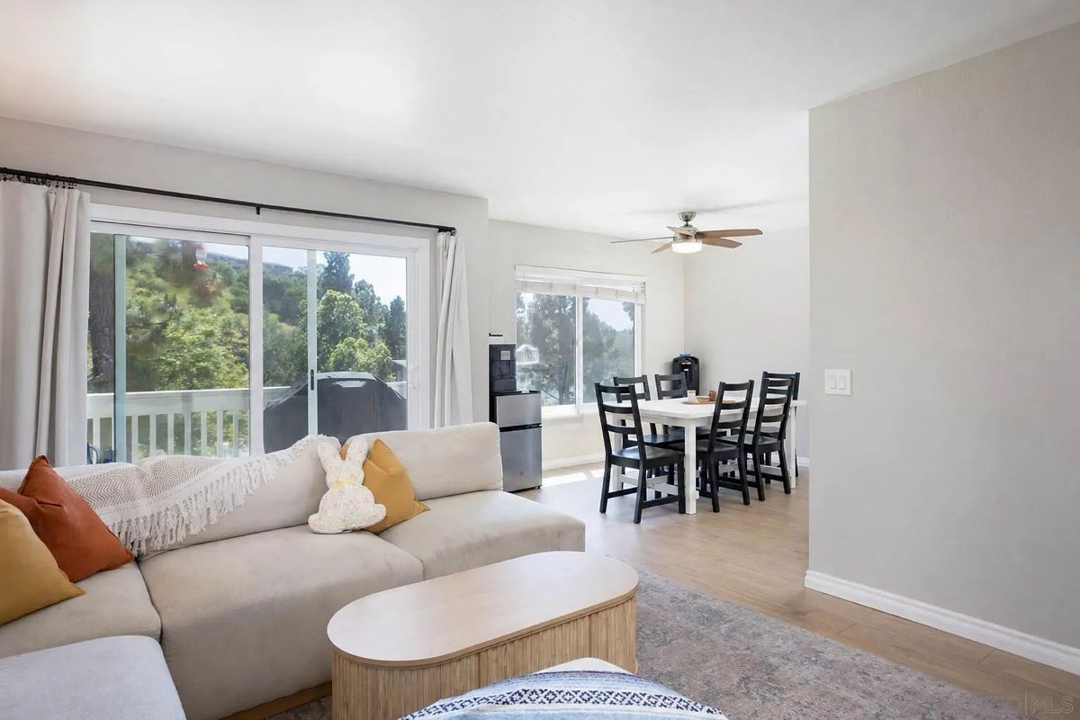 4241 Mesa Vista Way #5, Oceanside, CA 92057